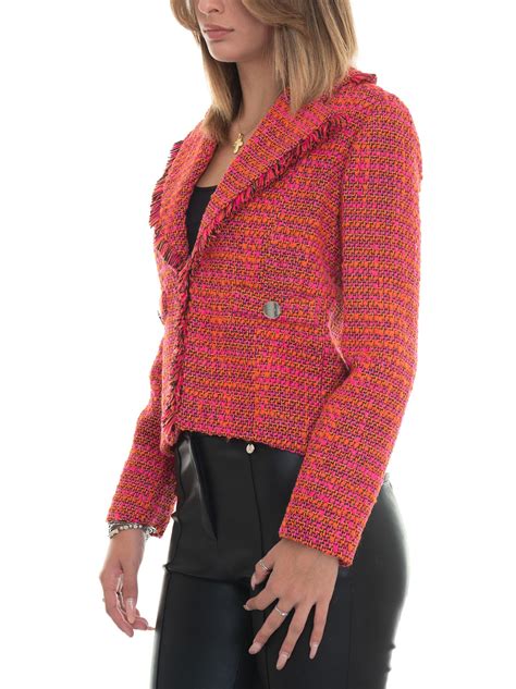 giacca tipo chanel pinko